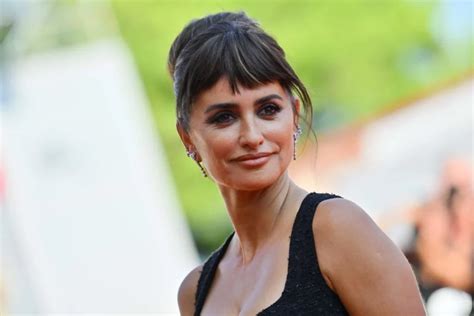 A Festa de Penélope Cruz e o mistério do colar perdido: Uma noite inesquecível em Madrid!