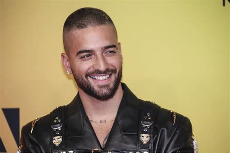  A Festa de Málaga de Maluma: Um Banquete de Ritmo e Alegria!